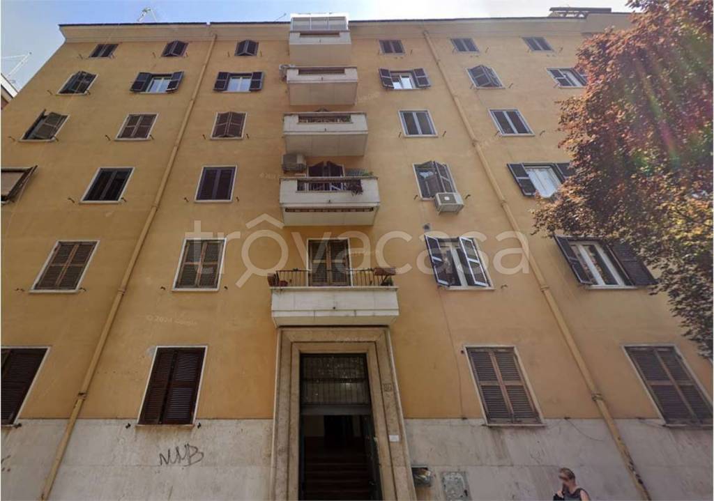 appartamento in vendita a Roma in zona Tuscolano
