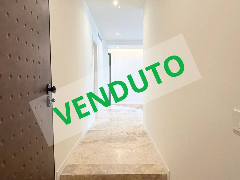 appartamento in vendita a Roma in zona EUR