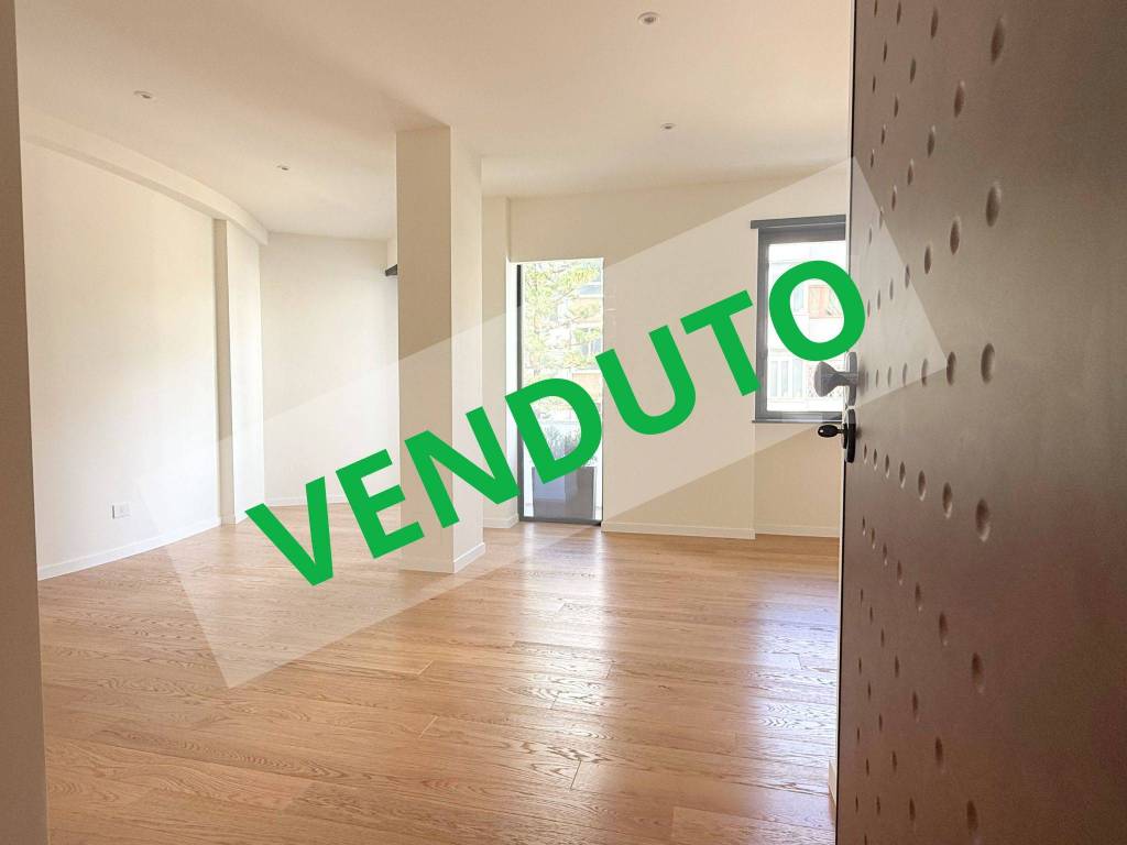 appartamento in vendita a Roma in zona EUR