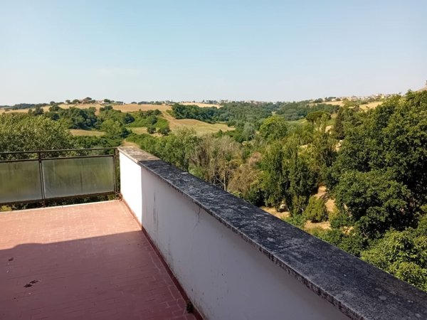 casa indipendente in vendita a Roma in zona Tor di Quinto