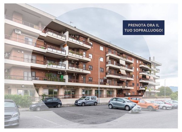 appartamento in vendita a Roma in zona Casal Morena
