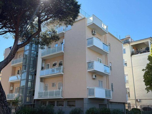 appartamento in vendita a Roma in zona Ostia
