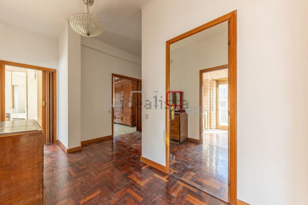 appartamento in vendita a Roma in zona Ardeatino