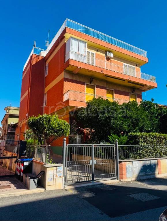 appartamento in vendita a Roma in zona Casalotti