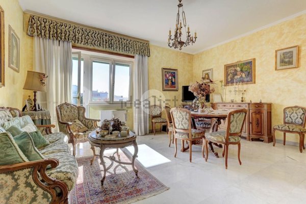 appartamento in vendita a Roma in zona Appio Latino