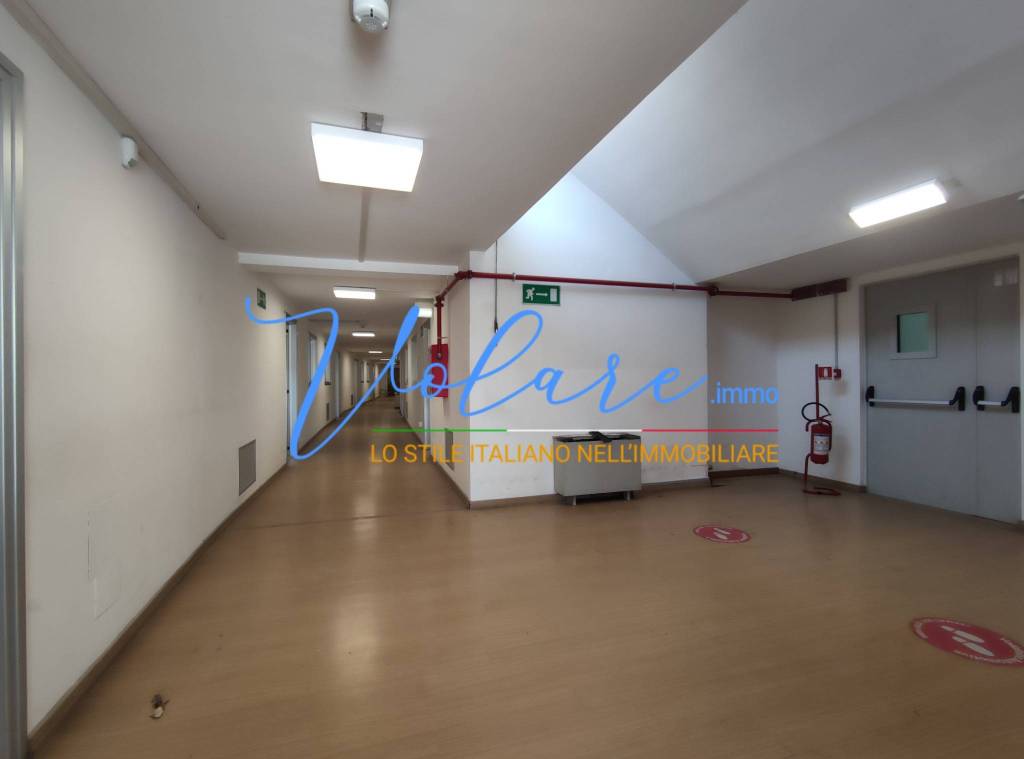 ufficio in vendita a Roma in zona Castel Giubileo