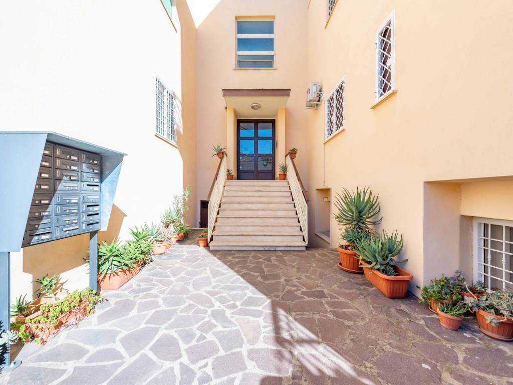 appartamento in vendita a Roma in zona Borghesiana