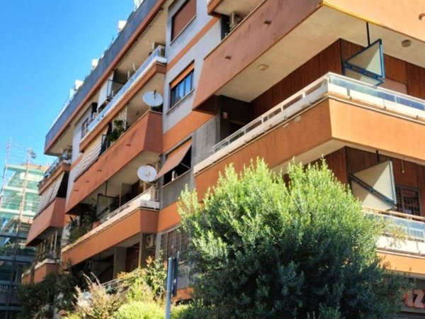 appartamento in vendita a Roma in zona Ostia