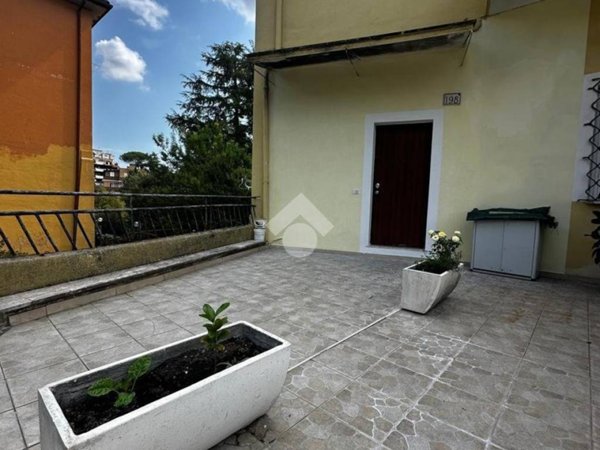 appartamento in vendita a Roma in zona Tomba di Nerone
