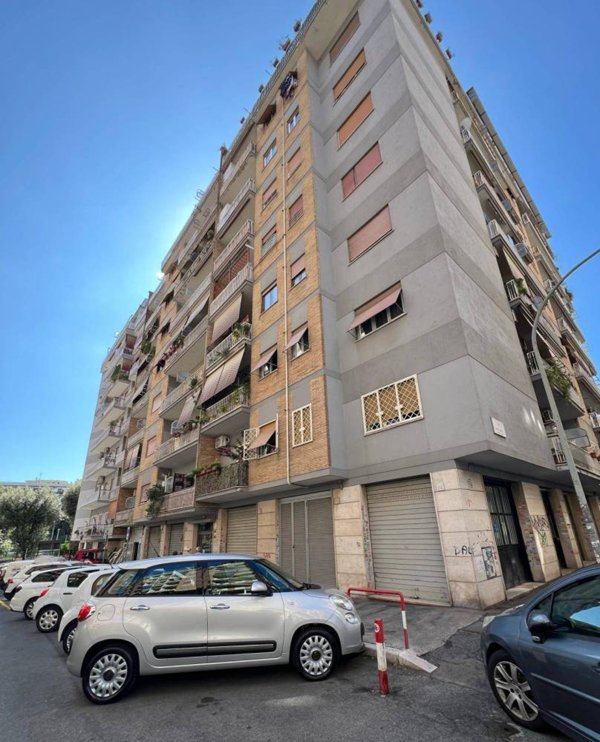 appartamento in vendita a Roma in zona Prenestino-Labicano