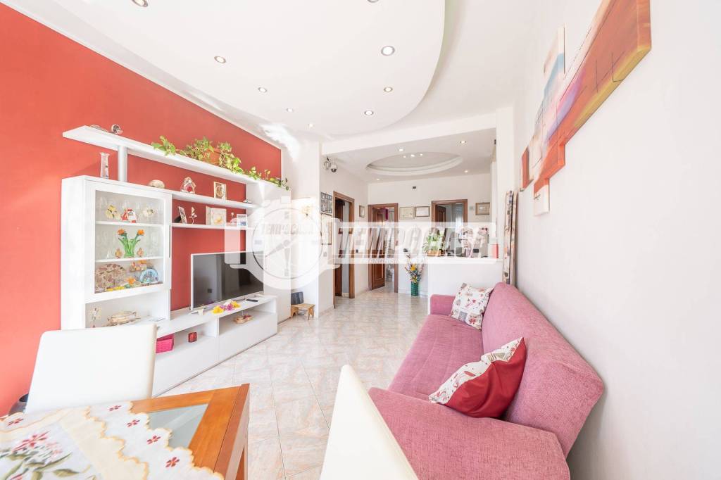 appartamento in vendita a Roma in zona Cinecittà