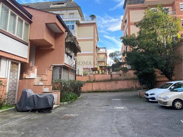 monolocale in vendita a Roma in zona Tomba di Nerone
