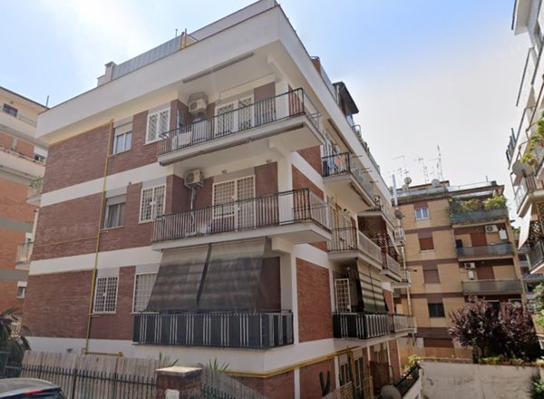 appartamento in vendita a Roma in zona Corviale