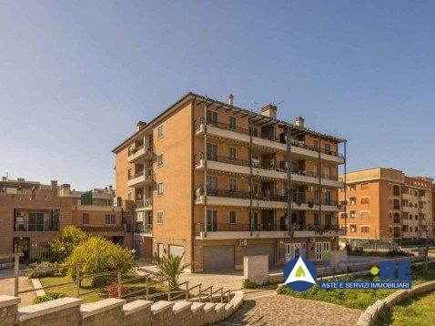 appartamento in vendita a Roma in zona Castelverde