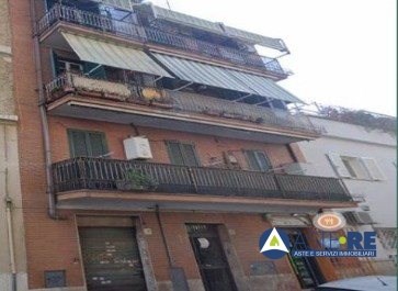 appartamento in vendita a Roma in zona Tuscolano