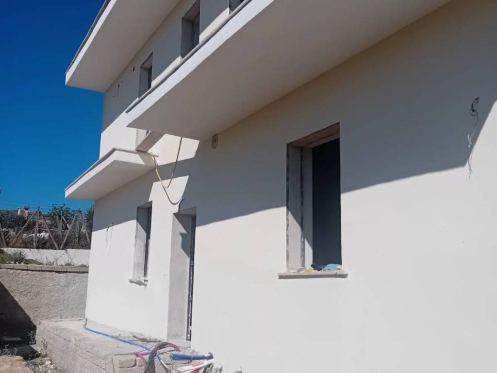 appartamento in vendita a Roma in zona Fosso di San Giuliano