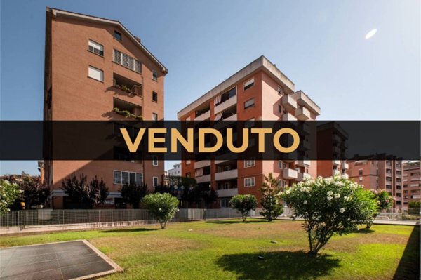 appartamento in vendita a Roma in zona Appio Claudio