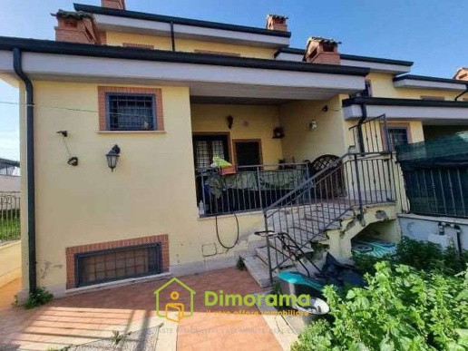 appartamento in vendita a Roma in zona Castelverde