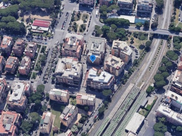 negozio in vendita a Roma in zona Ostia