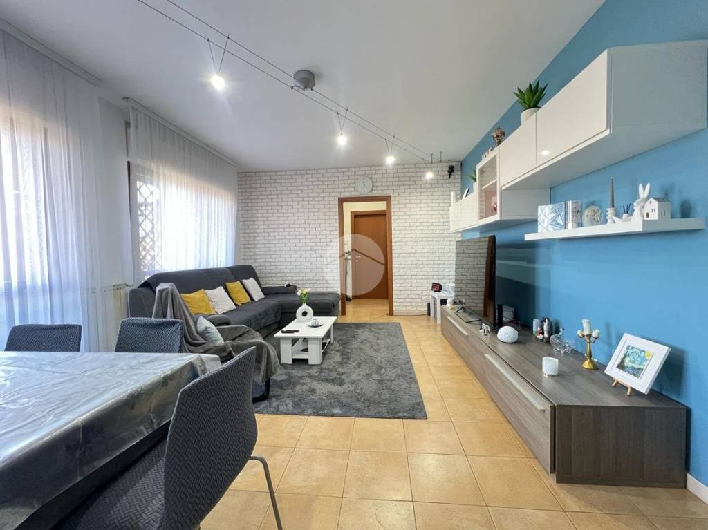 appartamento in vendita a Roma in zona Ponte Mammolo