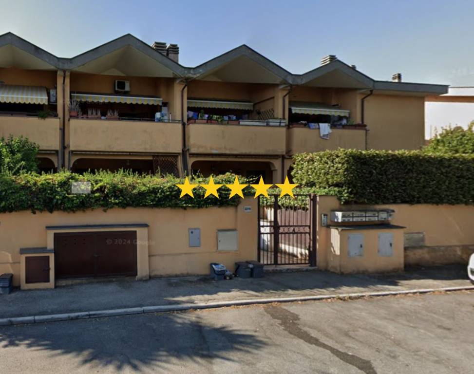 casa indipendente in vendita a Roma in zona Ostia