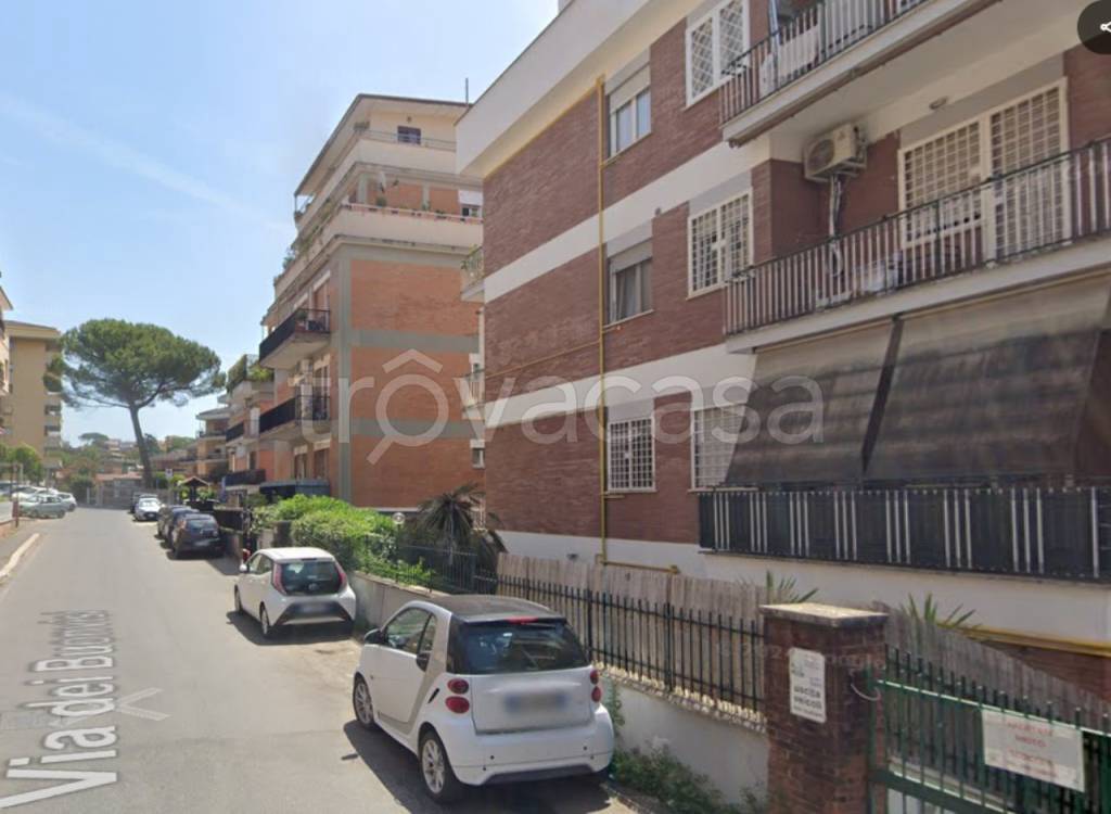 appartamento in vendita a Roma in zona Corviale