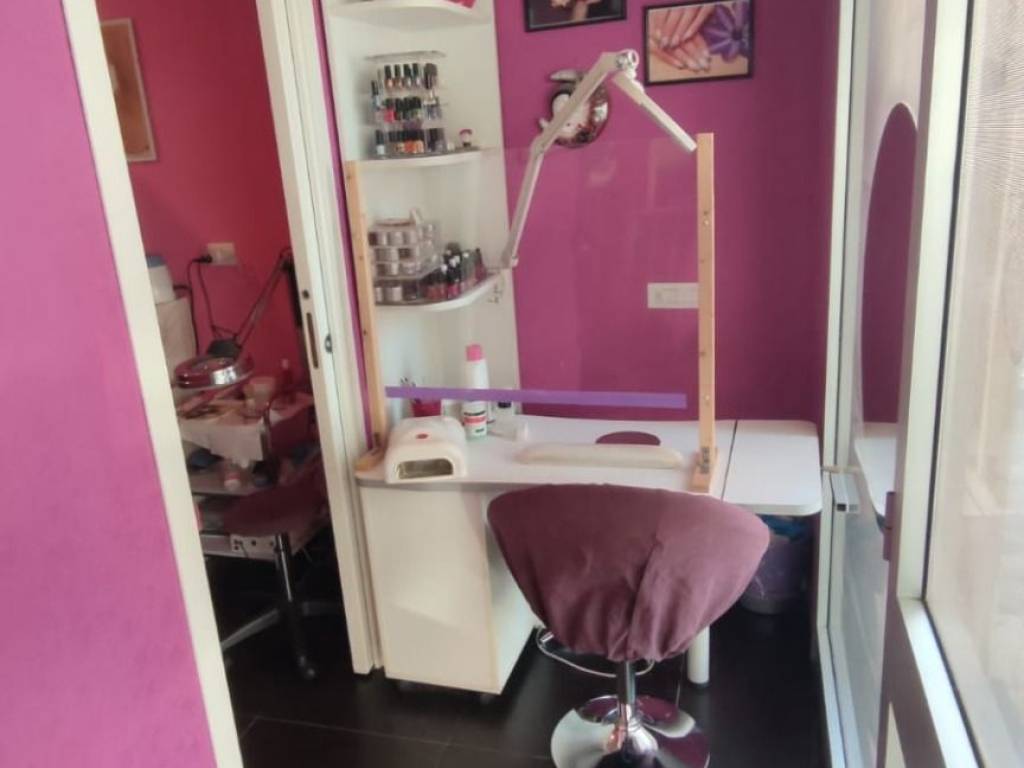 negozio in vendita a Roma in zona Torrevecchia