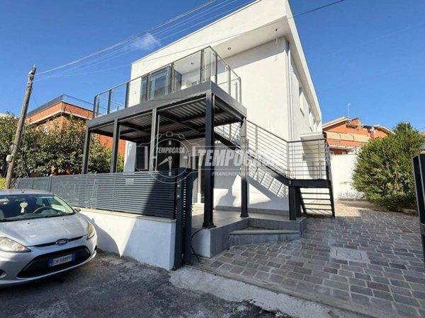 appartamento in vendita a Roma in zona Palmarola