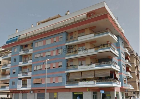 appartamento in vendita a Roma in zona Ostia Antica