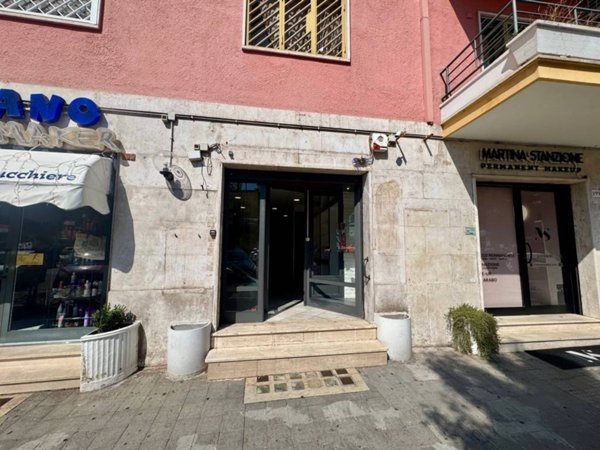 negozio in vendita a Roma in zona Ostiense
