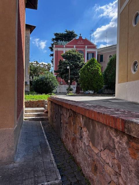 appartamento in vendita a Roma in zona Ostiense