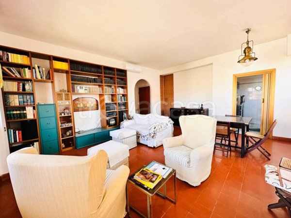 appartamento in vendita a Roma in zona Castel Fusano