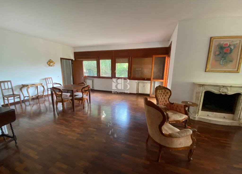 appartamento in vendita a Roma in zona Della Vittoria