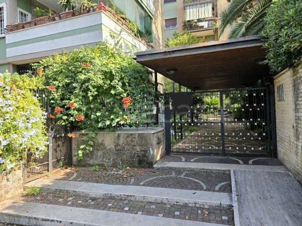appartamento in vendita a Roma in zona Portuense