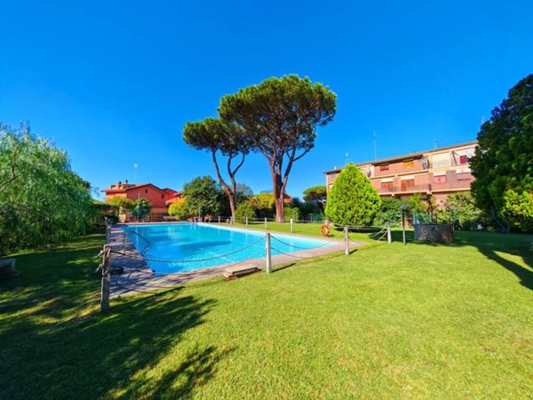 villa in vendita a Roma in zona Axa