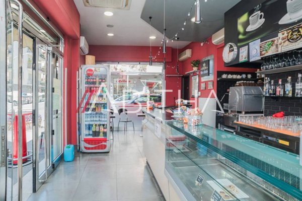 negozio in vendita a Roma in zona Monte Sacro/Talenti