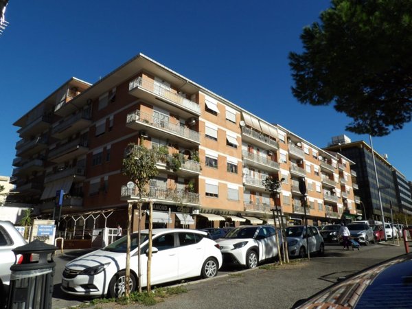 appartamento in vendita a Roma in zona Ardeatino