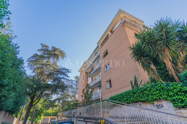 appartamento in vendita a Roma in zona Gianicolense