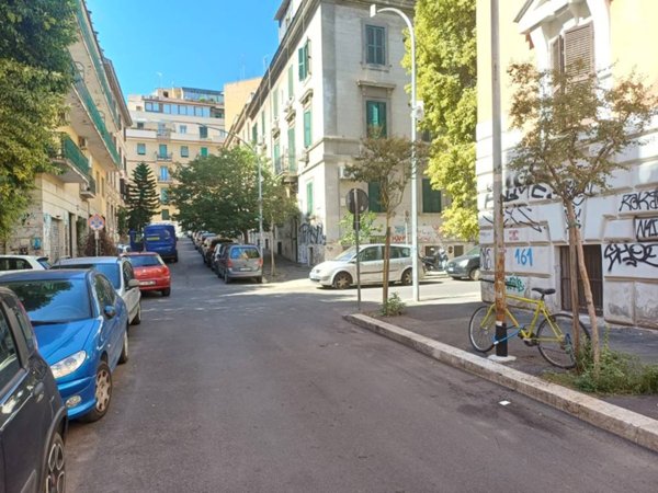 negozio in vendita a Roma in zona Tiburtino