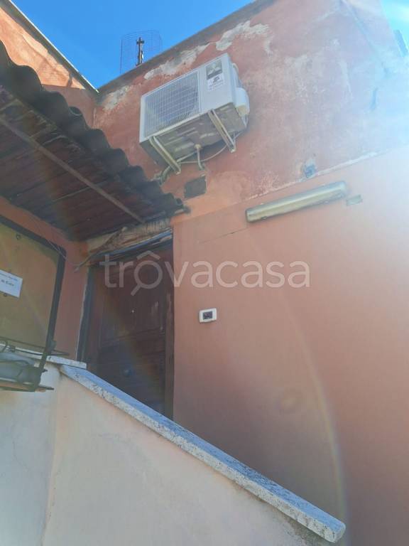 appartamento in vendita a Roma in zona Prenestino-Labicano