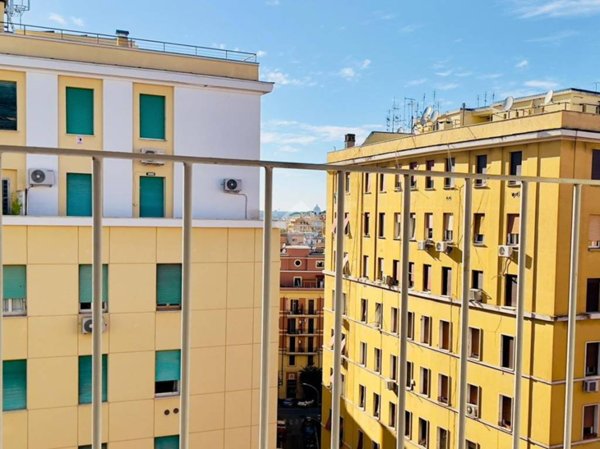 appartamento in vendita a Roma in zona Appio Latino