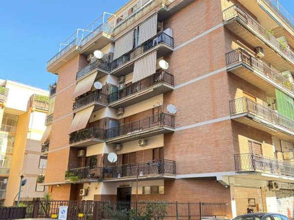 appartamento in vendita a Roma in zona Collatino