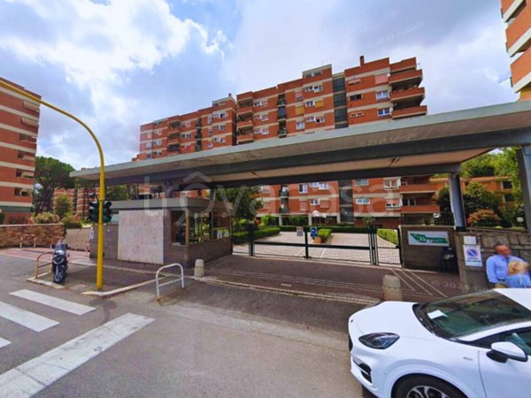 appartamento in vendita a Roma in zona Ardeatino