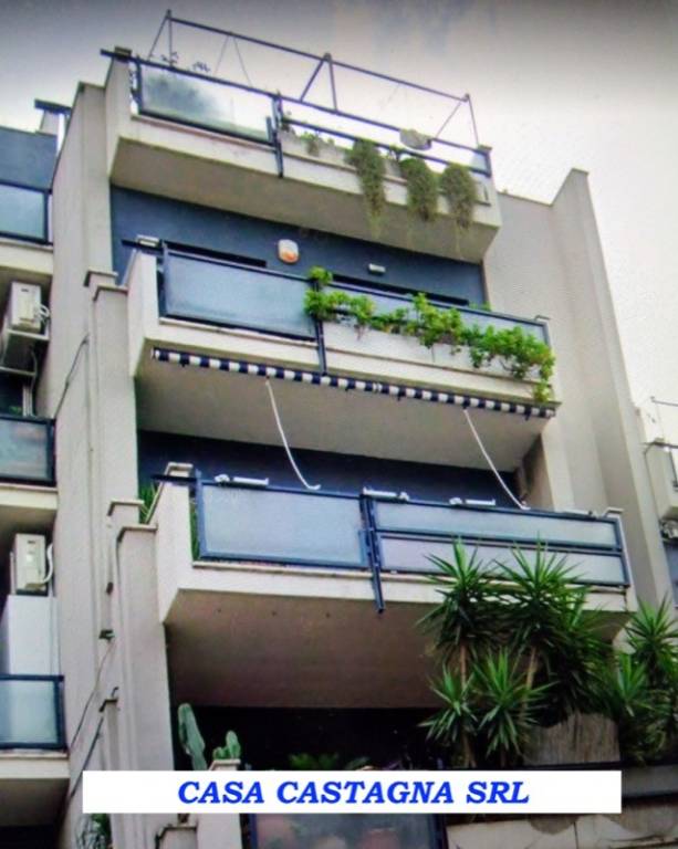 appartamento in vendita a Roma in zona Ardeatino