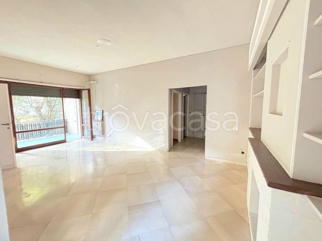 appartamento in vendita a Roma in zona Tor di Quinto