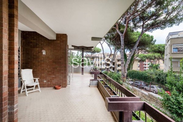 appartamento in vendita a Roma in zona Mostacciano