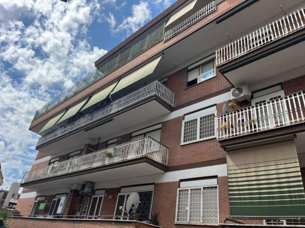 appartamento in vendita a Roma in zona Portuense