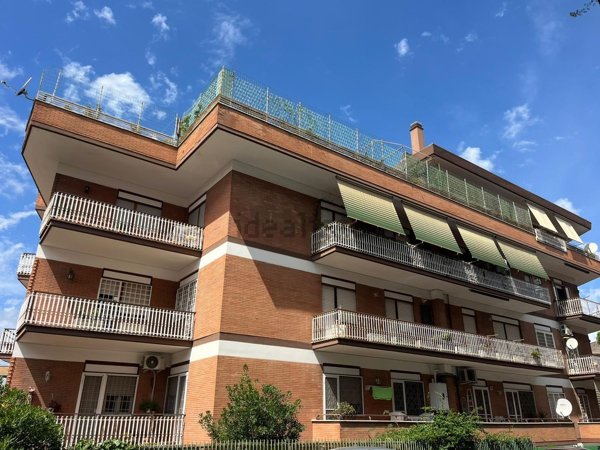appartamento in vendita a Roma in zona Portuense