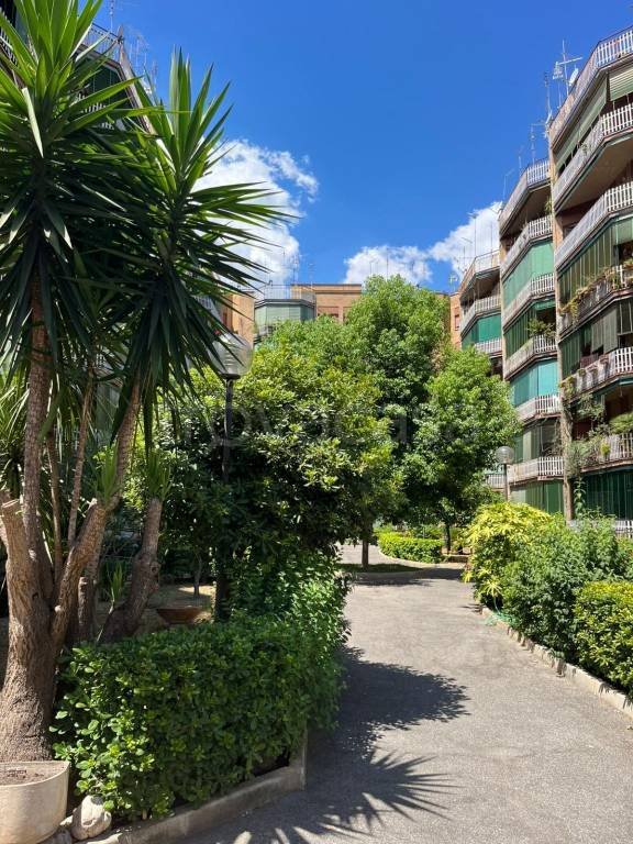 appartamento in vendita a Roma in zona Portuense
