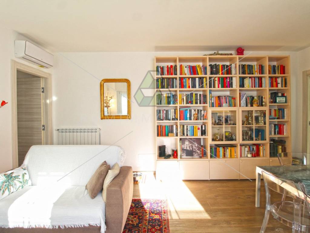 appartamento in vendita a Roma in zona Acilia